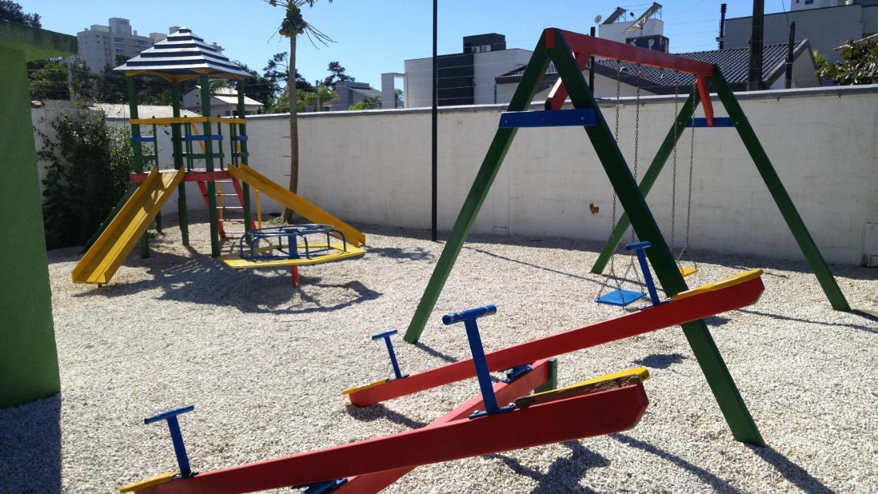 Apt 300 m da praia próximo ao Beto Carrero Piçarras Exterior foto